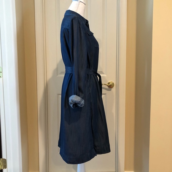 Loft Chambray Dress - Picture 2 of 4